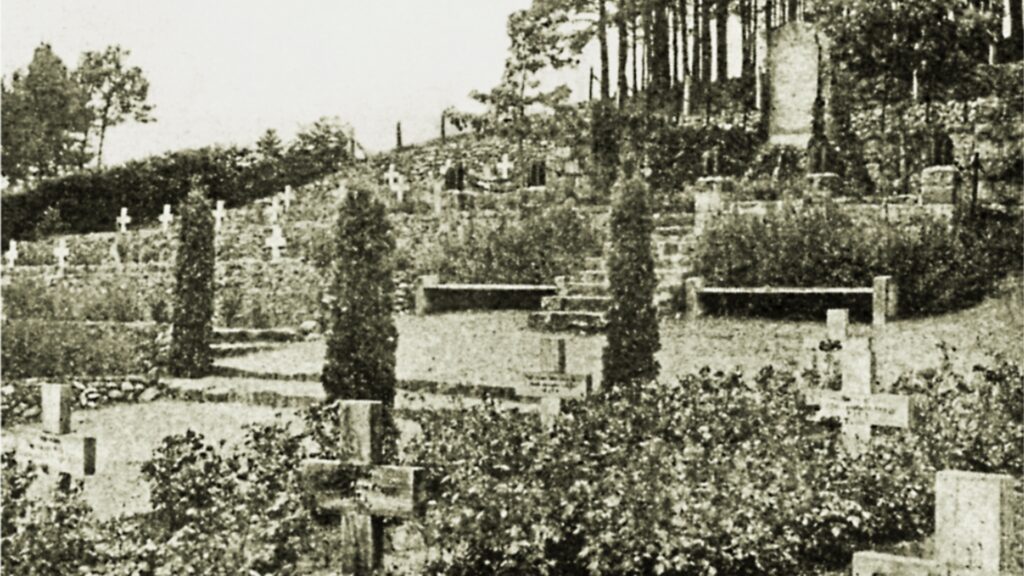 Cmentarz wojenny w Drwęcku zdjęcie historyczne