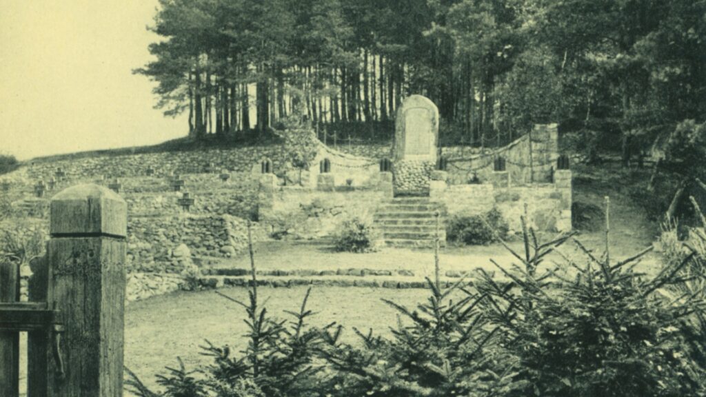 Cmentarz wojenny w Drwęcku zdjęcie historyczne